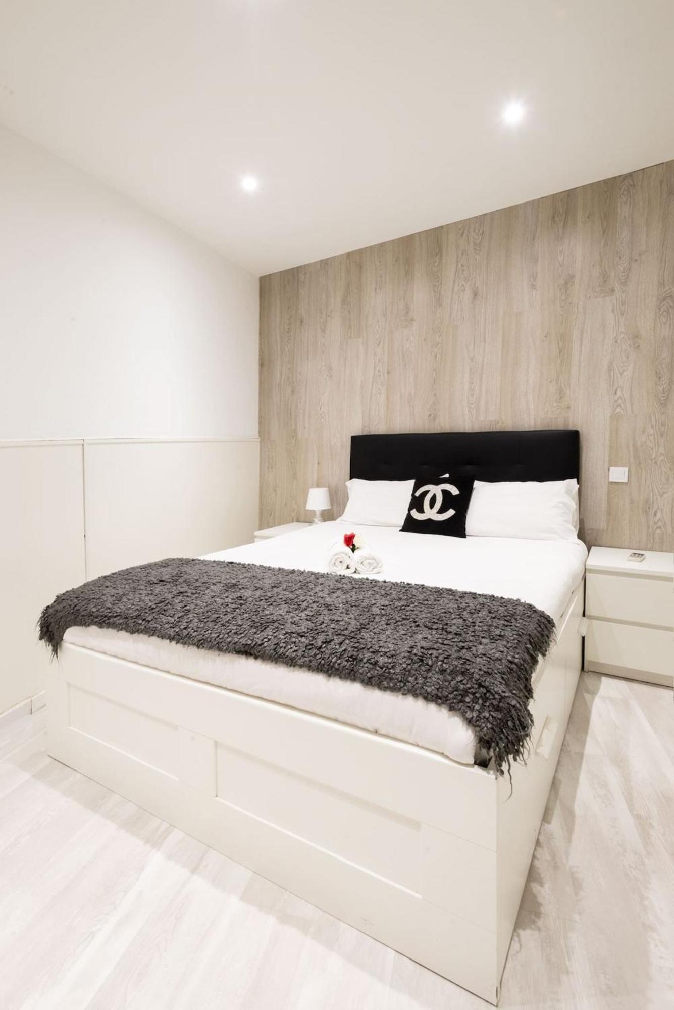 Apartamentos Day Madrid Tribunal Centro Gran Via Sol Kültér fotó