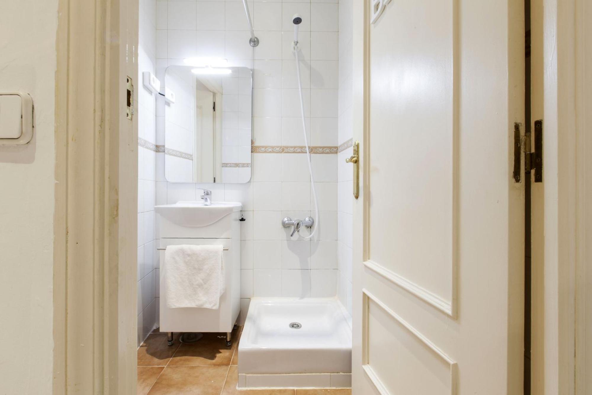 Apartamentos Day Madrid Tribunal Centro Gran Via Sol Kültér fotó