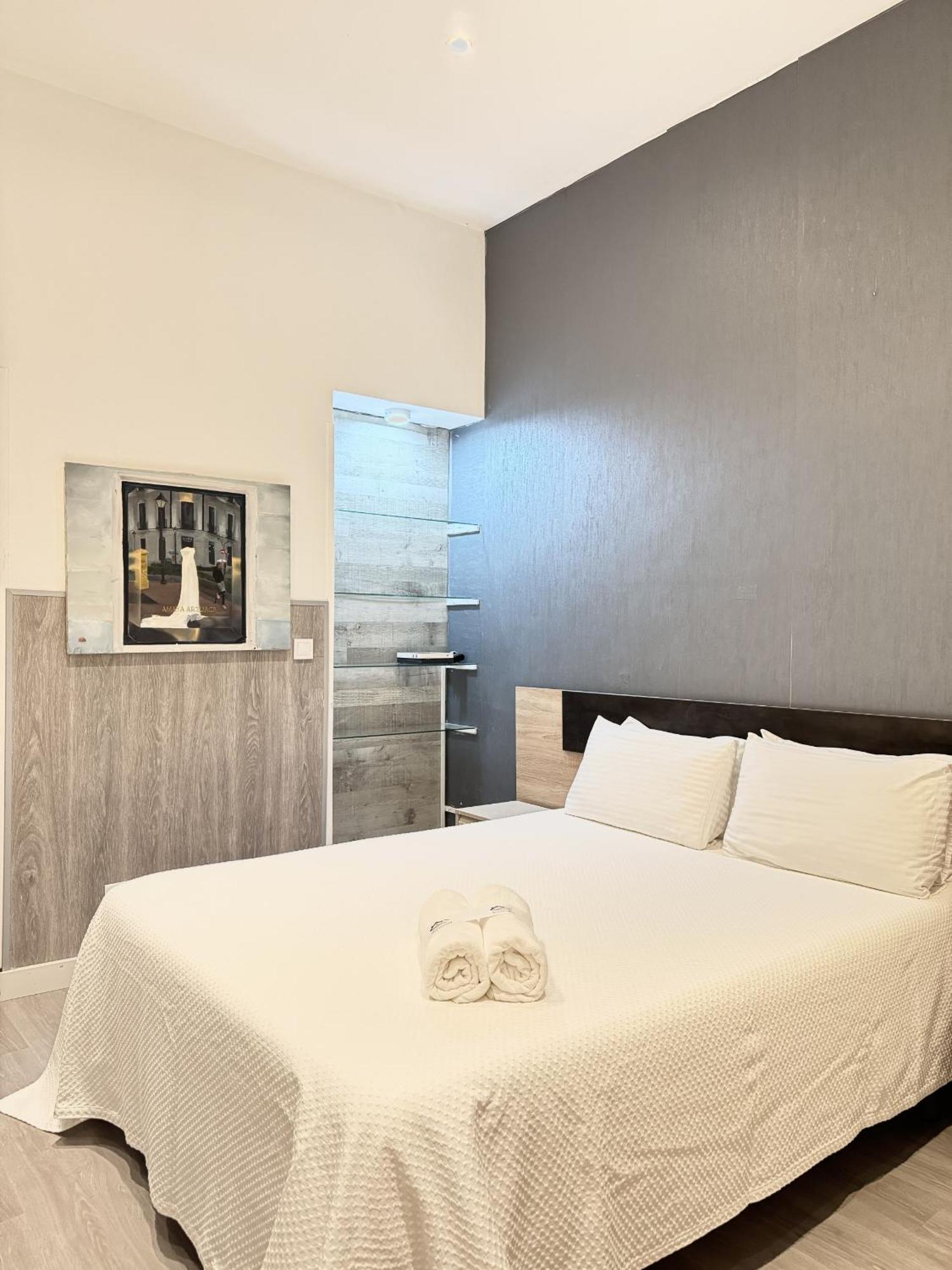Apartamentos Day Madrid Tribunal Centro Gran Via Sol Kültér fotó