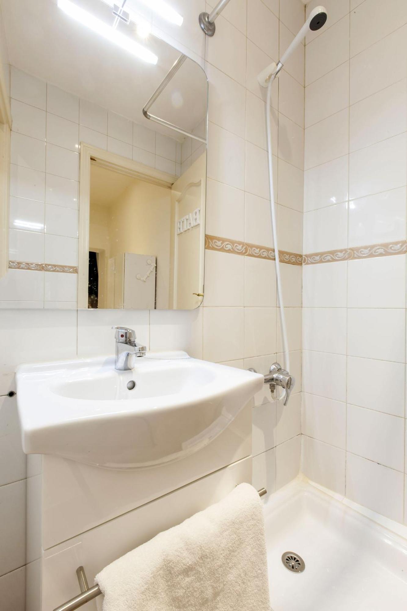 Apartamentos Day Madrid Tribunal Centro Gran Via Sol Kültér fotó